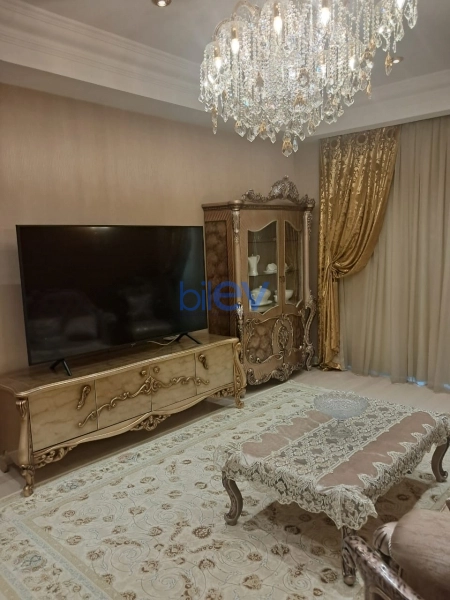Aylıq Kirayə 2 otaqlı Yeni Tikili bina evi  80m², Bakı