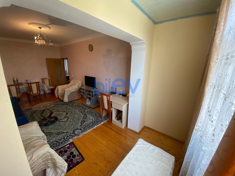 Satış 2 otaqlı Köhnə Tikili bina evi  60m², Bakı