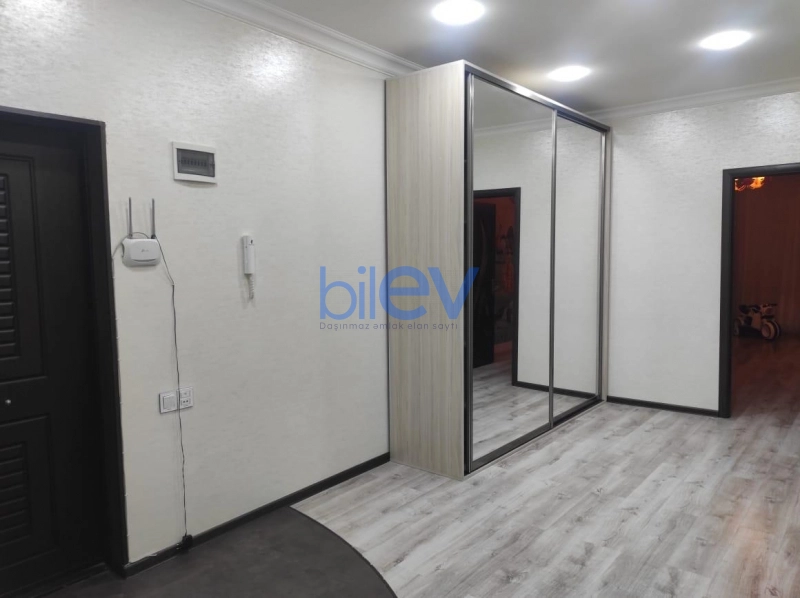 Aylıq Kirayə 3 otaqlı Yeni Tikili bina evi  102m², Bakı