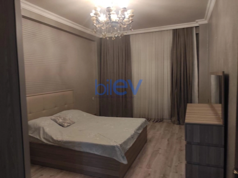 Aylıq Kirayə 3 otaqlı Yeni Tikili bina evi  102m², Bakı
