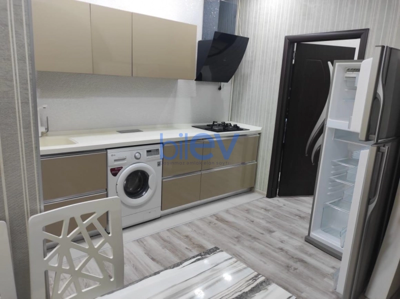Aylıq Kirayə 3 otaqlı Yeni Tikili bina evi  102m², Bakı