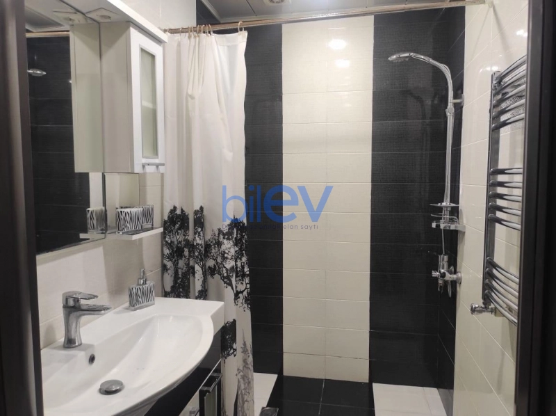 Aylıq Kirayə 3 otaqlı Yeni Tikili bina evi  102m², Bakı
