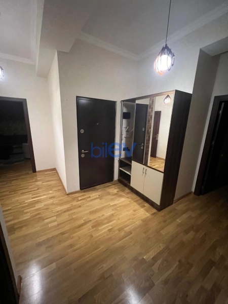 Aylıq Kirayə 3 otaqlı Yeni Tikili bina evi  100m², Bakı