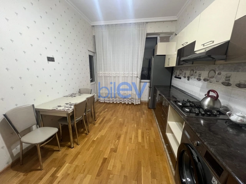 Aylıq Kirayə 3 otaqlı Yeni Tikili bina evi  100m², Bakı