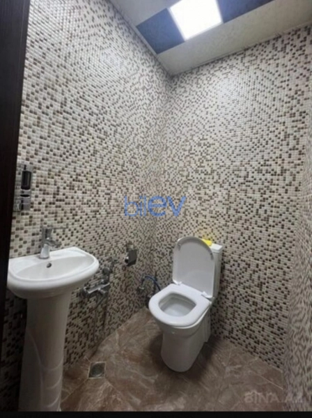 Aylıq Kirayə 3 otaqlı Yeni Tikili bina evi  100m², Bakı