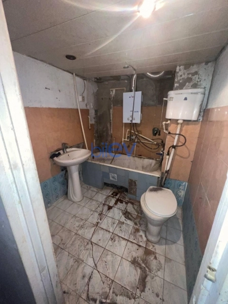 Satış 1 otaqlı Köhnə Tikili bina evi  40m², Bakı