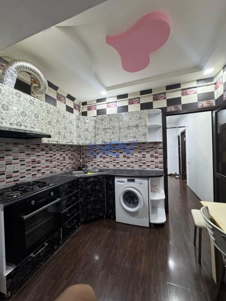 Satış 2 otaqlı Köhnə Tikili bina evi  60m², Bakı