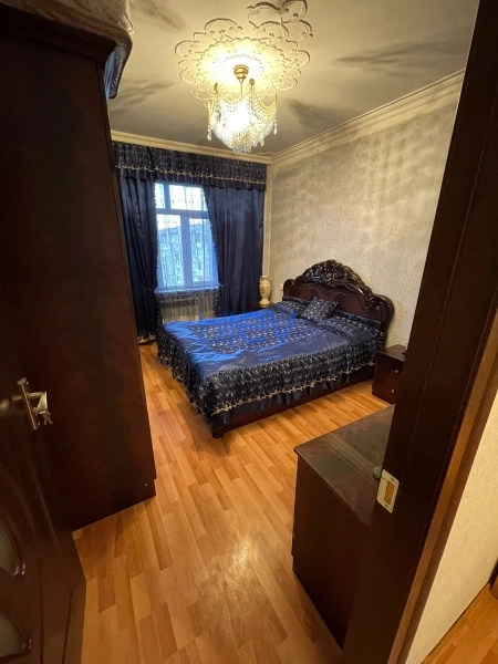 Satış 3 otaqlı Köhnə Tikili bina evi  85m², Bakı