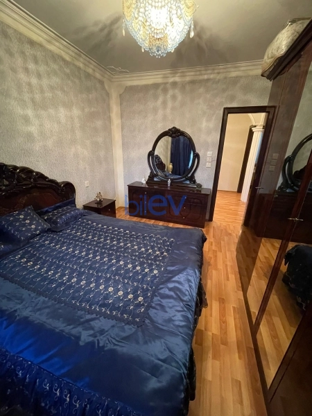 Satış 3 otaqlı Köhnə Tikili bina evi  85m², Bakı