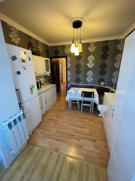 Satış 3 otaqlı Köhnə Tikili bina evi  85m², Bakı