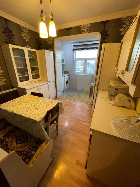 Satış 3 otaqlı Köhnə Tikili bina evi  85m², Bakı