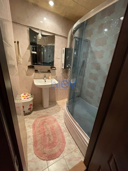 Satış 3 otaqlı Köhnə Tikili bina evi  85m², Bakı