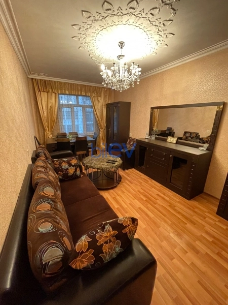 Satış 3 otaqlı Köhnə Tikili bina evi  85m², Bakı