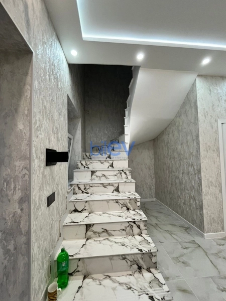 Satış 5 otaqlı Həyət evi  2m², Bakı