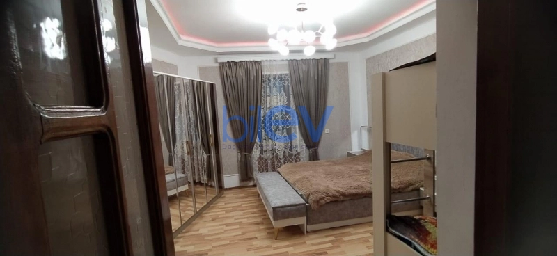Satış 3 otaqlı Köhnə Tikili bina evi  63m², Bakı