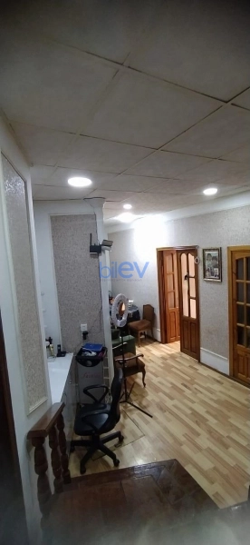 Satış 3 otaqlı Köhnə Tikili bina evi  63m², Bakı