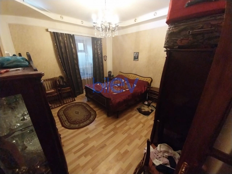 Satış 3 otaqlı Köhnə Tikili bina evi  63m², Bakı