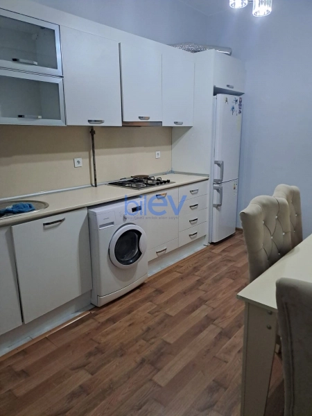Aylıq Kirayə 2 otaqlı Yeni Tikili bina evi  76m², Bakı