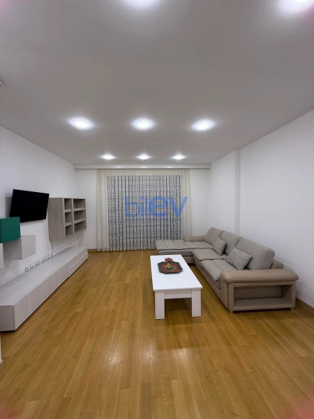Aylıq Kirayə 2 otaqlı Yeni Tikili bina evi  90m², Bakı