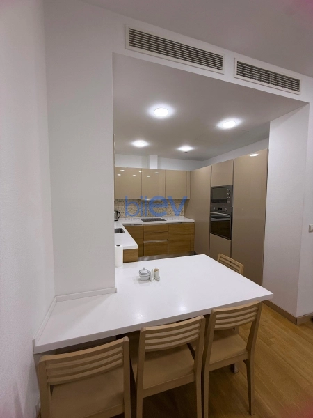 Aylıq Kirayə 2 otaqlı Yeni Tikili bina evi  90m², Bakı