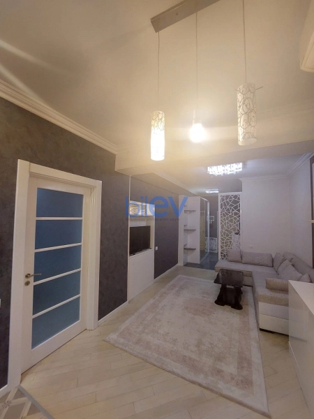 Aylıq Kirayə 3 otaqlı Yeni Tikili bina evi  79m², Bakı