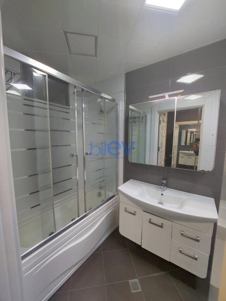 Aylıq Kirayə 3 otaqlı Yeni Tikili bina evi  79m², Bakı