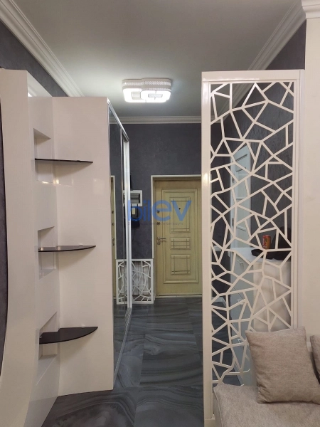 Aylıq Kirayə 3 otaqlı Yeni Tikili bina evi  79m², Bakı
