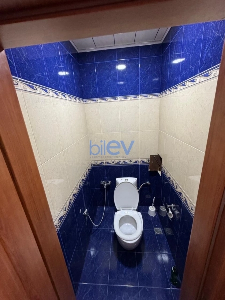 Aylıq Kirayə 3 otaqlı Yeni Tikili bina evi  100.00m², Bakı