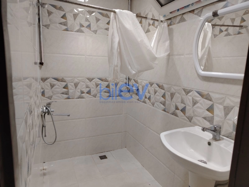Aylıq Kirayə 3 otaqlı Köhnə Tikili bina evi  90m², Bakı