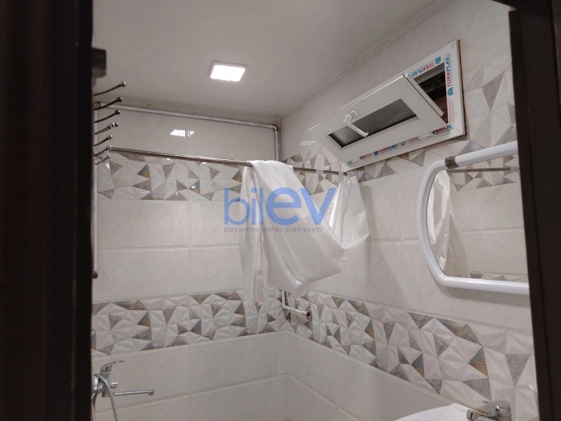 Aylıq Kirayə 3 otaqlı Köhnə Tikili bina evi  90m², Bakı