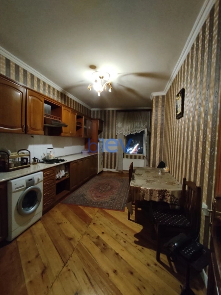 Aylıq Kirayə 2 otaqlı Yeni Tikili bina evi  85m², Bakı