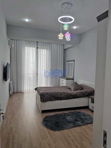 Aylıq Kirayə 4 otaqlı Yeni Tikili bina evi  160m², Bakı