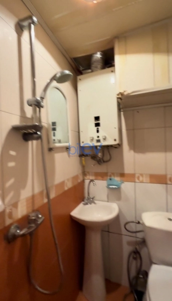 Aylıq Kirayə 3 otaqlı Köhnə Tikili bina evi  45m², Bakı