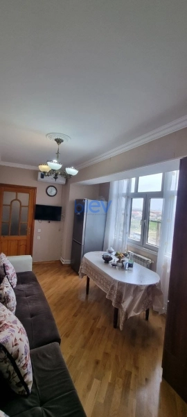Satış 5 otaqlı Köhnə Tikili bina evi  110m², Bakı