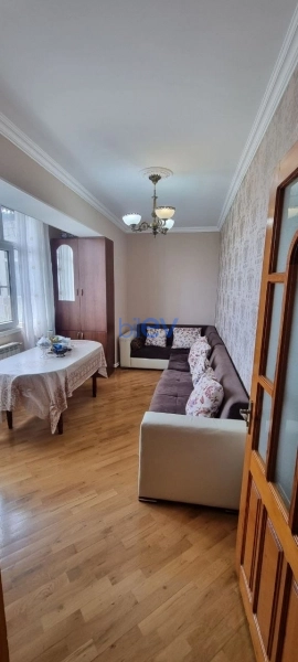 Satış 5 otaqlı Köhnə Tikili bina evi  110m², Bakı
