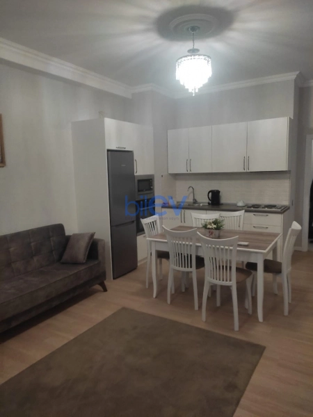 Aylıq Kirayə 2 otaqlı Yeni Tikili bina evi  90m², Bakı