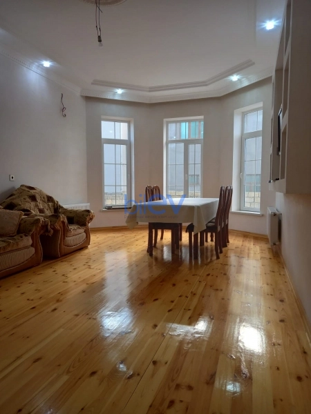 Satış 5 otaqlı Həyət evi  200m², Bakı