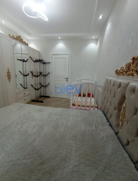 Aylıq Kirayə 2 otaqlı Köhnə Tikili bina evi  70m², Bakı