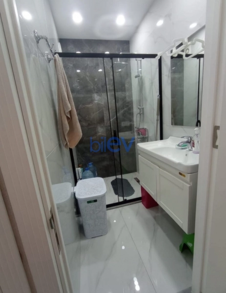 Aylıq Kirayə 2 otaqlı Köhnə Tikili bina evi  70m², Bakı