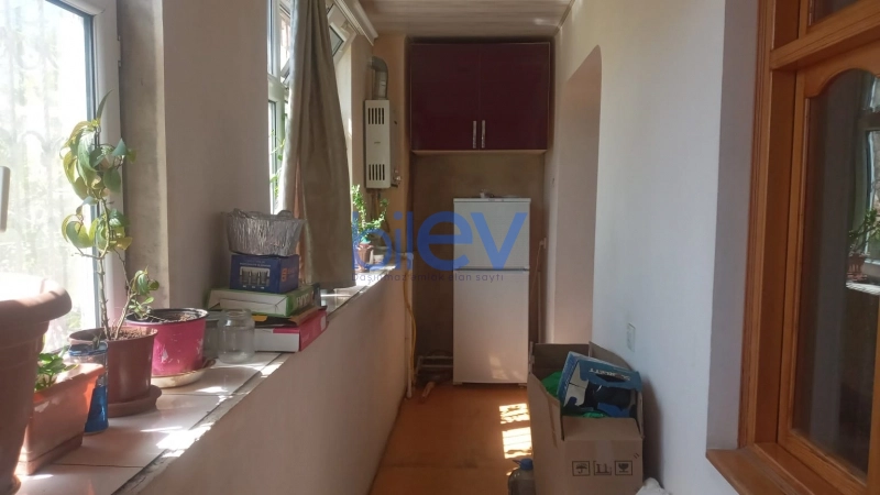 Aylıq Kirayə 3 otaqlı Köhnə Tikili bina evi  80m², Bakı