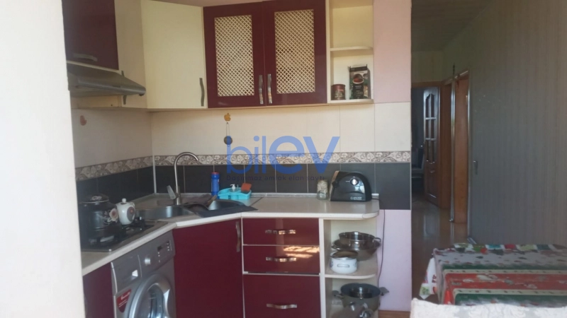 Aylıq Kirayə 3 otaqlı Köhnə Tikili bina evi  80m², Bakı