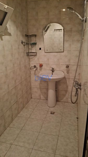 Aylıq Kirayə 3 otaqlı Köhnə Tikili bina evi  80m², Bakı