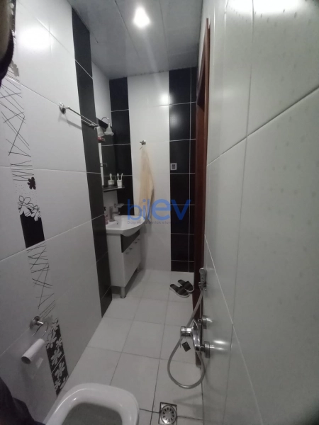 Aylıq Kirayə 3 otaqlı Yeni Tikili bina evi  125m², Bakı