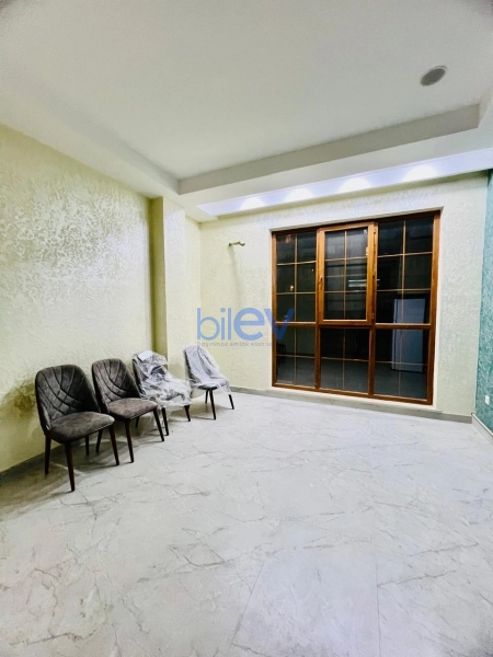 Aylıq Kirayə 2 otaqlı Yeni Tikili bina evi  130m², Bakı