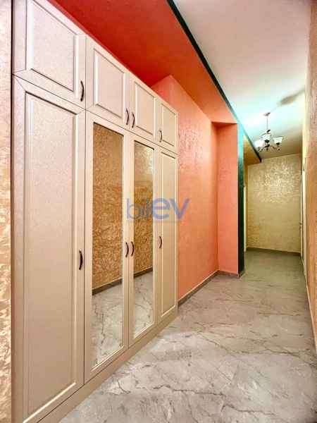 Aylıq Kirayə 2 otaqlı Yeni Tikili bina evi  130m², Bakı
