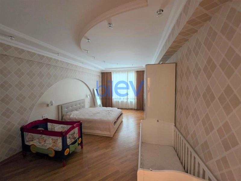 Aylıq Kirayə 5 otaqlı Yeni Tikili bina evi  263m², Bakı