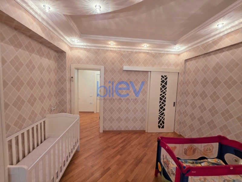 Aylıq Kirayə 5 otaqlı Yeni Tikili bina evi  263m², Bakı