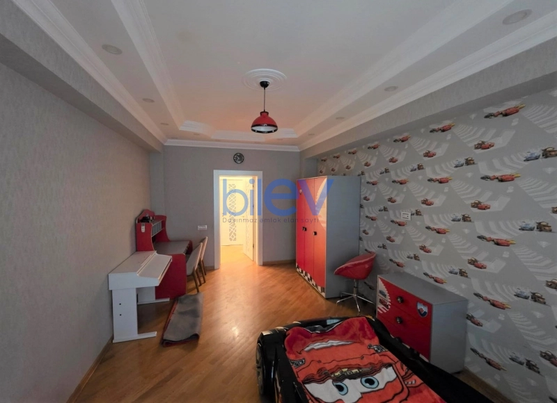 Aylıq Kirayə 5 otaqlı Yeni Tikili bina evi  263m², Bakı