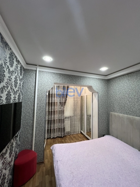 Satış 2 otaqlı Köhnə Tikili bina evi  50m², Bakı