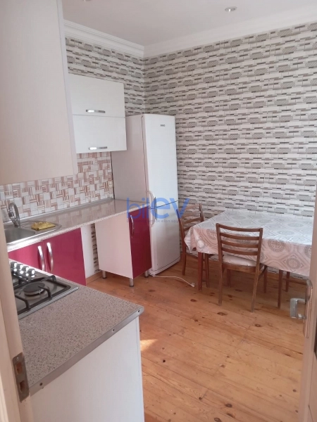 Aylıq Kirayə 2 otaqlı Köhnə Tikili bina evi  65m², Bakı